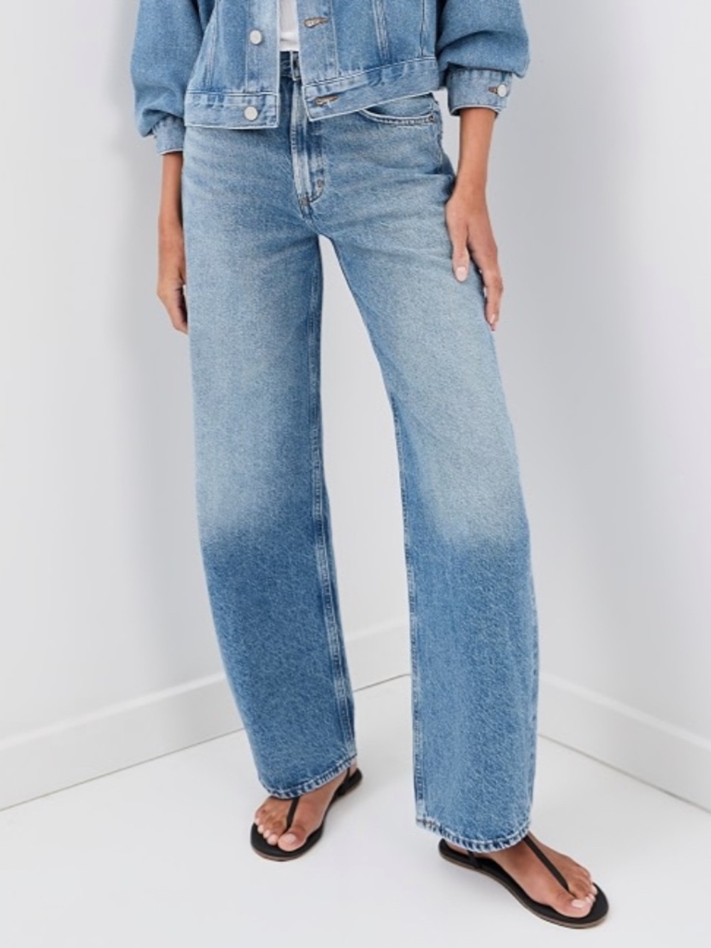 AGOLDE Low Curve High Rise Denim Jeans in Venture, Size 27